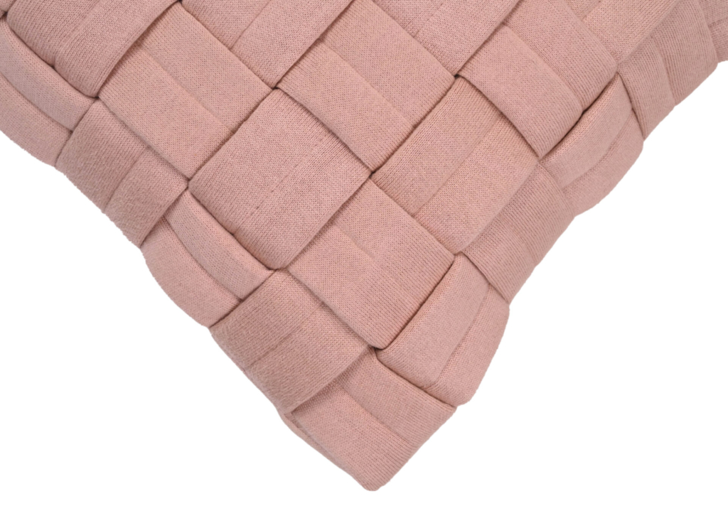 Clusp (Blush) Cushion with polyfiller