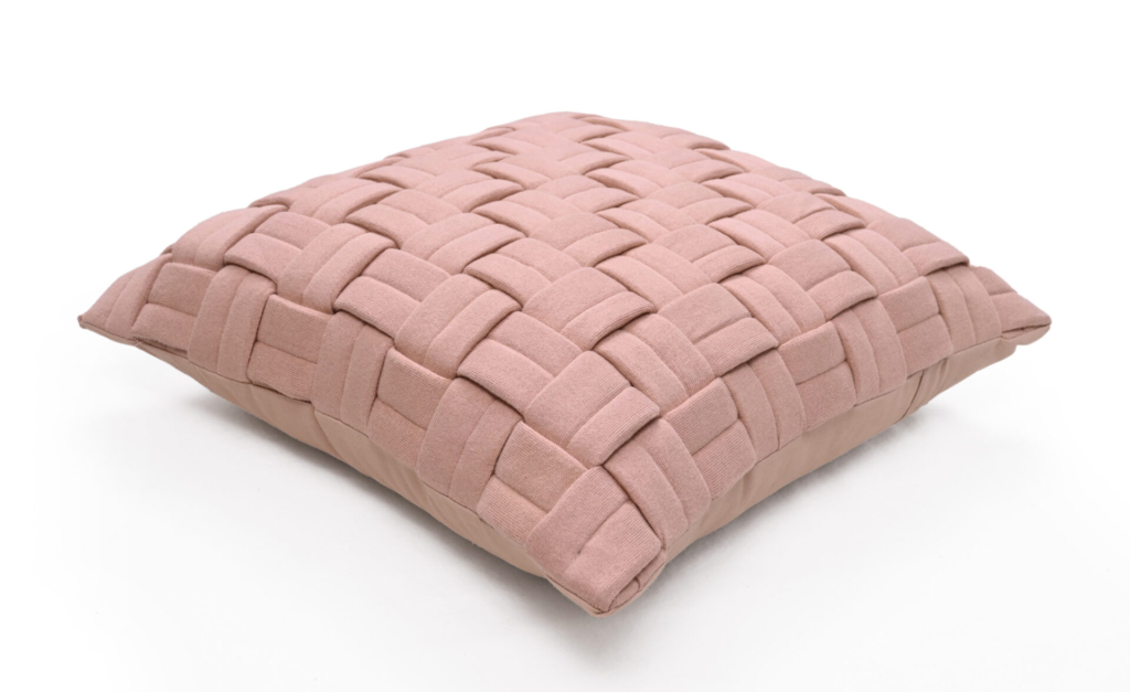Clusp (Blush) Cushion with polyfiller