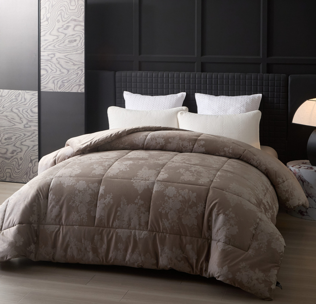 Cordelia (Grey) Comforter