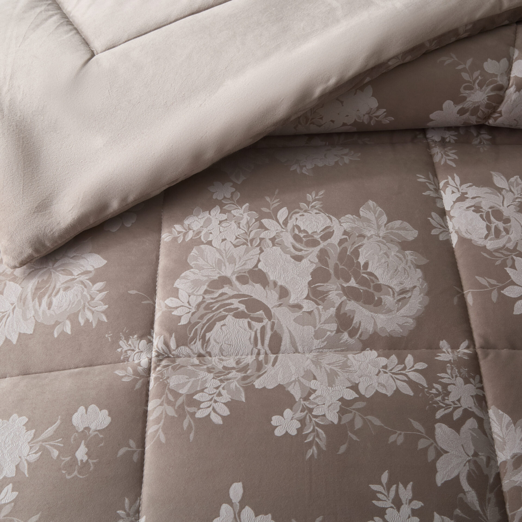 Cordelia (Grey) Comforter