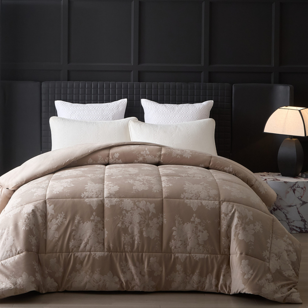 Cordelia (Taupe) Comforter