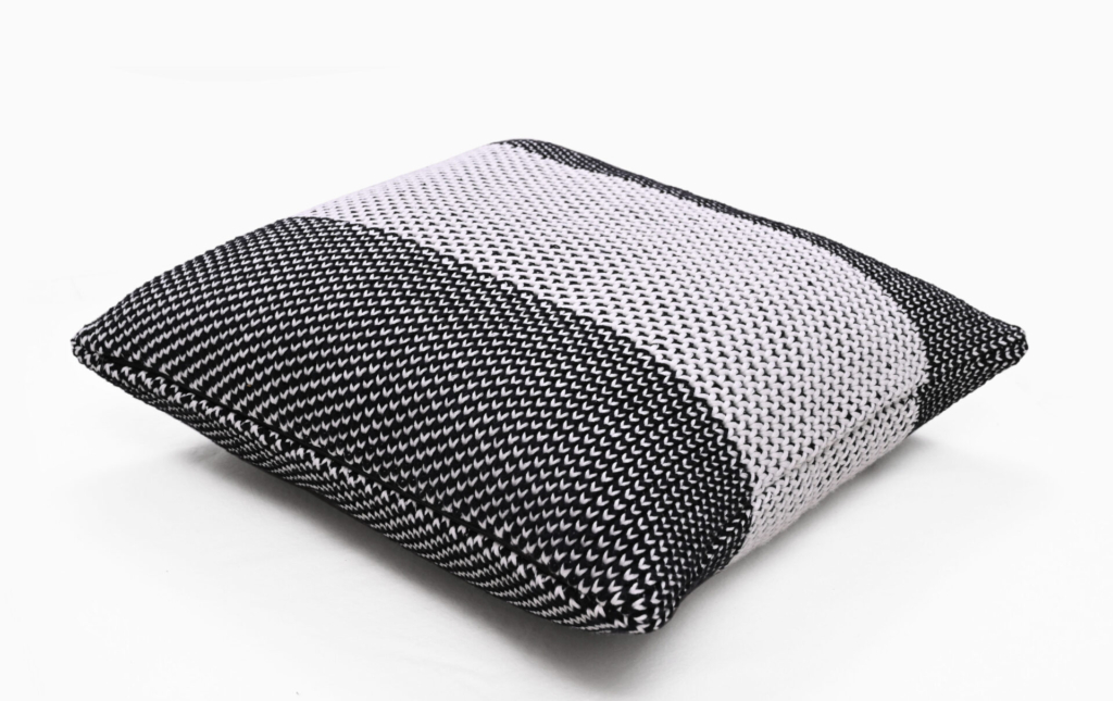 Honey Bee CUSHION with polyfiller (Black/White)