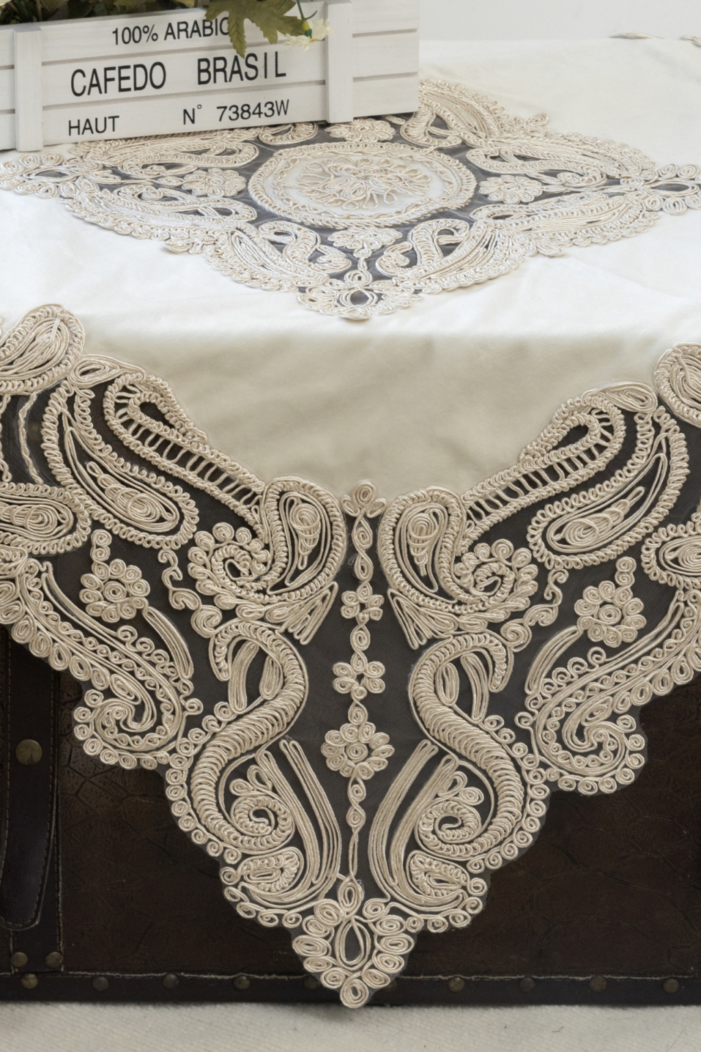 PLS-TB1156 (Beige) Table linen